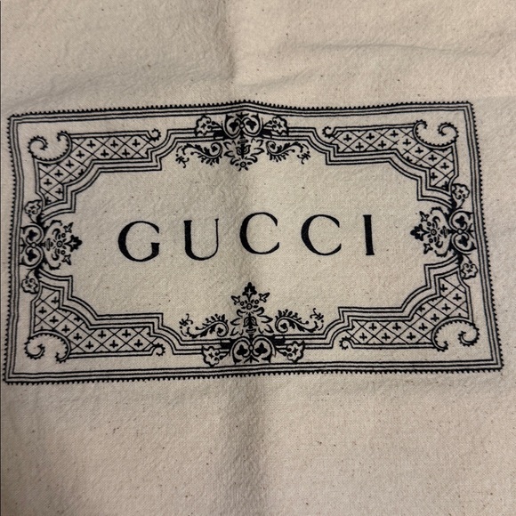 Gucci Ivory Canvas Logo Tote - Picture 4 of 12